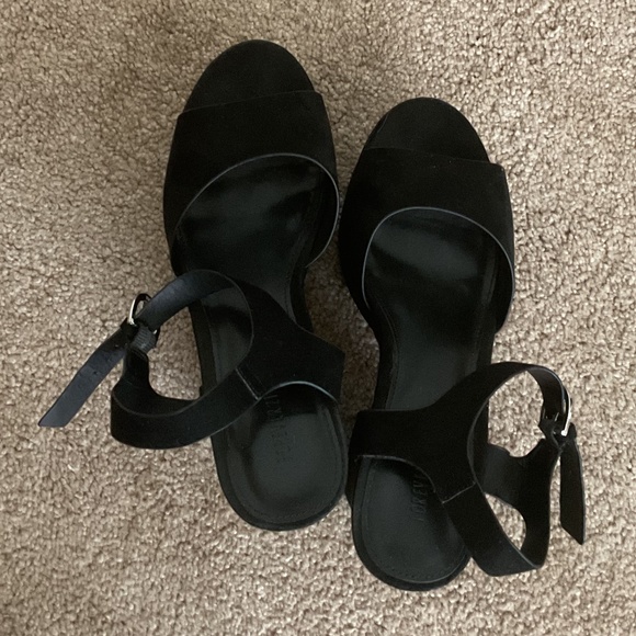 Forever 21 Black Suede Platform Peep Toe Chunky Heel Shoe Size 7.5 - Picture 1 of 8
